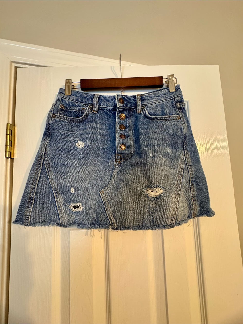 We The Free Distressed Button-Front Denim Mini Skirt - Light Blue
